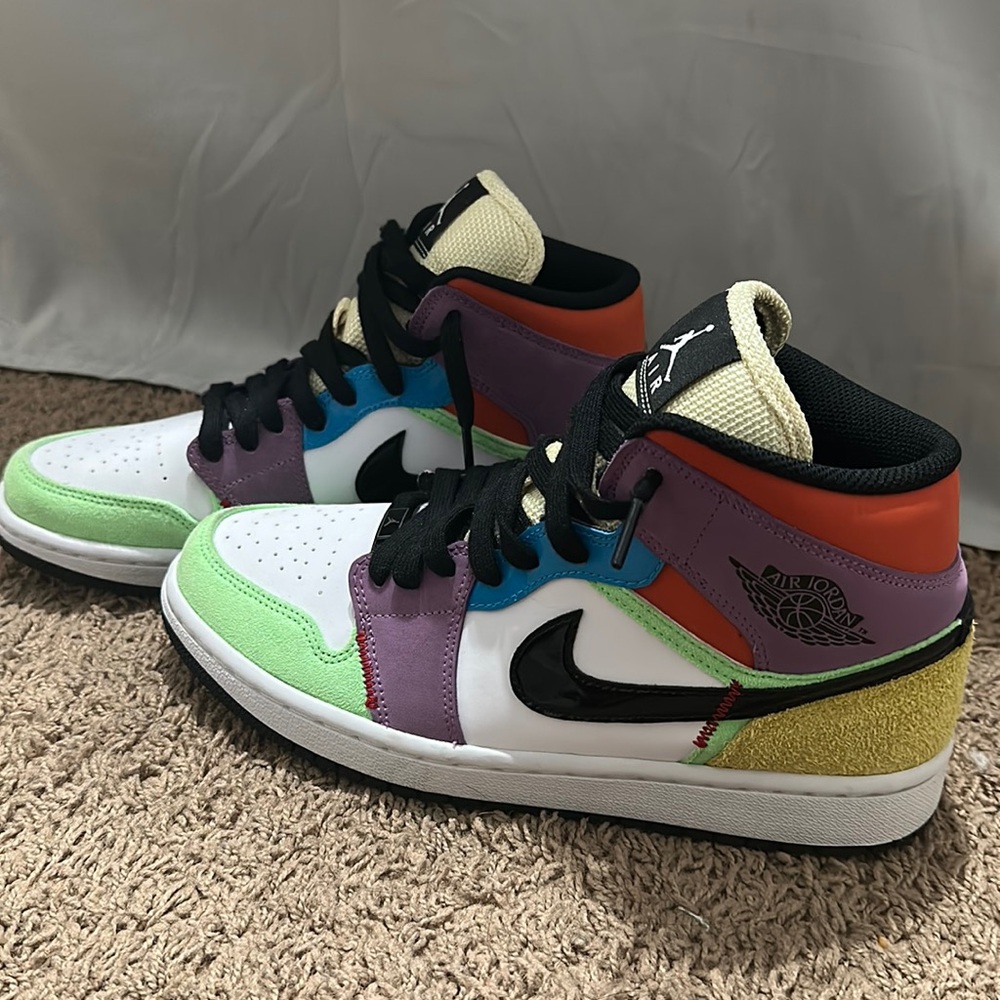 AIR JORDANS
